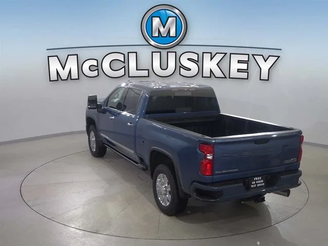 Used 2024 Blue Chevrolet High Country image 14
