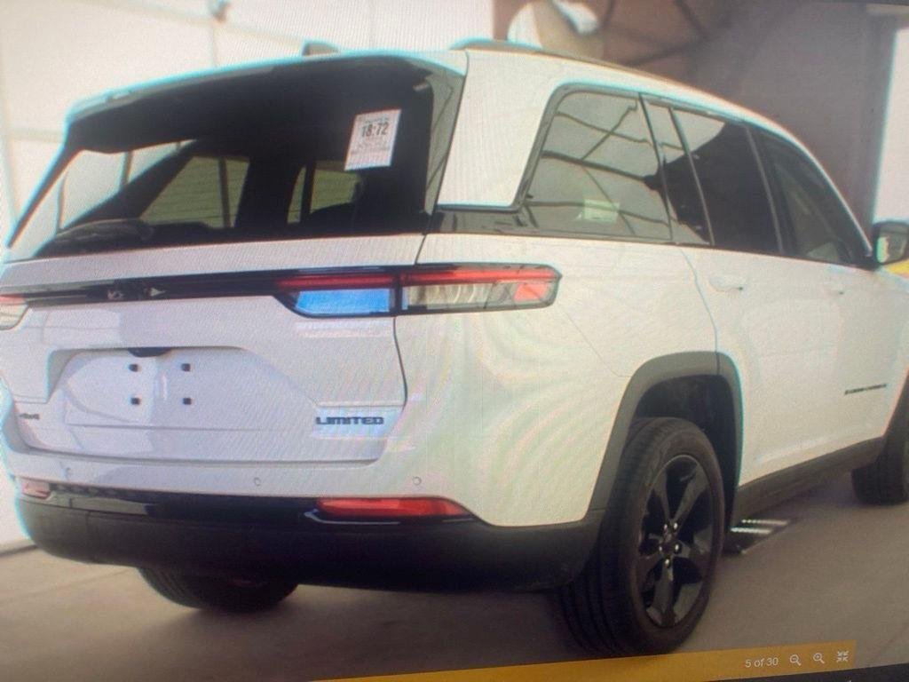 Used 2023 Bright White Clearcoat Jeep Limited image 2