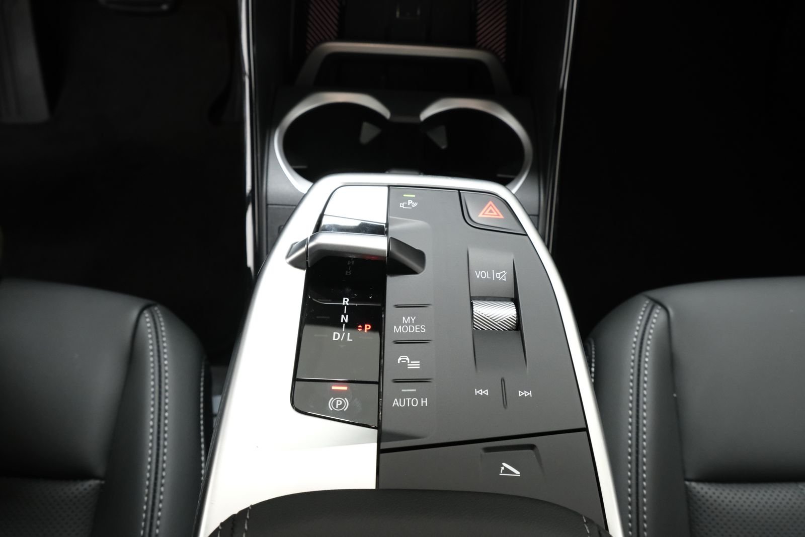 New 2026 Jet Black BMW xDrive28i image 22