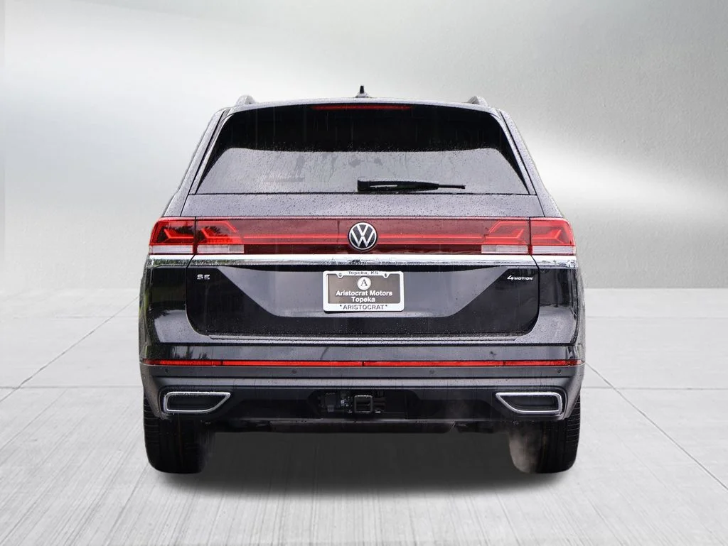 New 2026 Black Volkswagen 2.0T SE w/Technology image 33