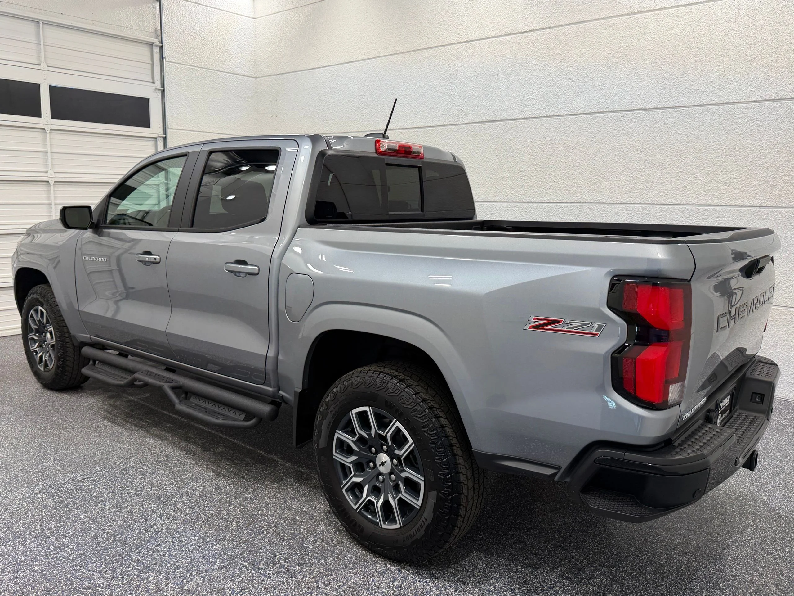 Used 2026 Gray Chevrolet Z71 image 4
