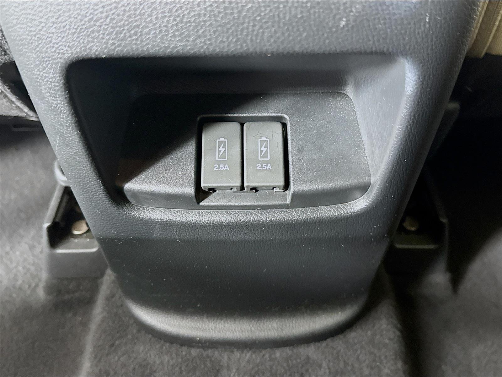 Used 2017 White Honda EX image 26
