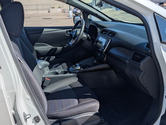 Used 2024 White Nissan SV Plus image 9
