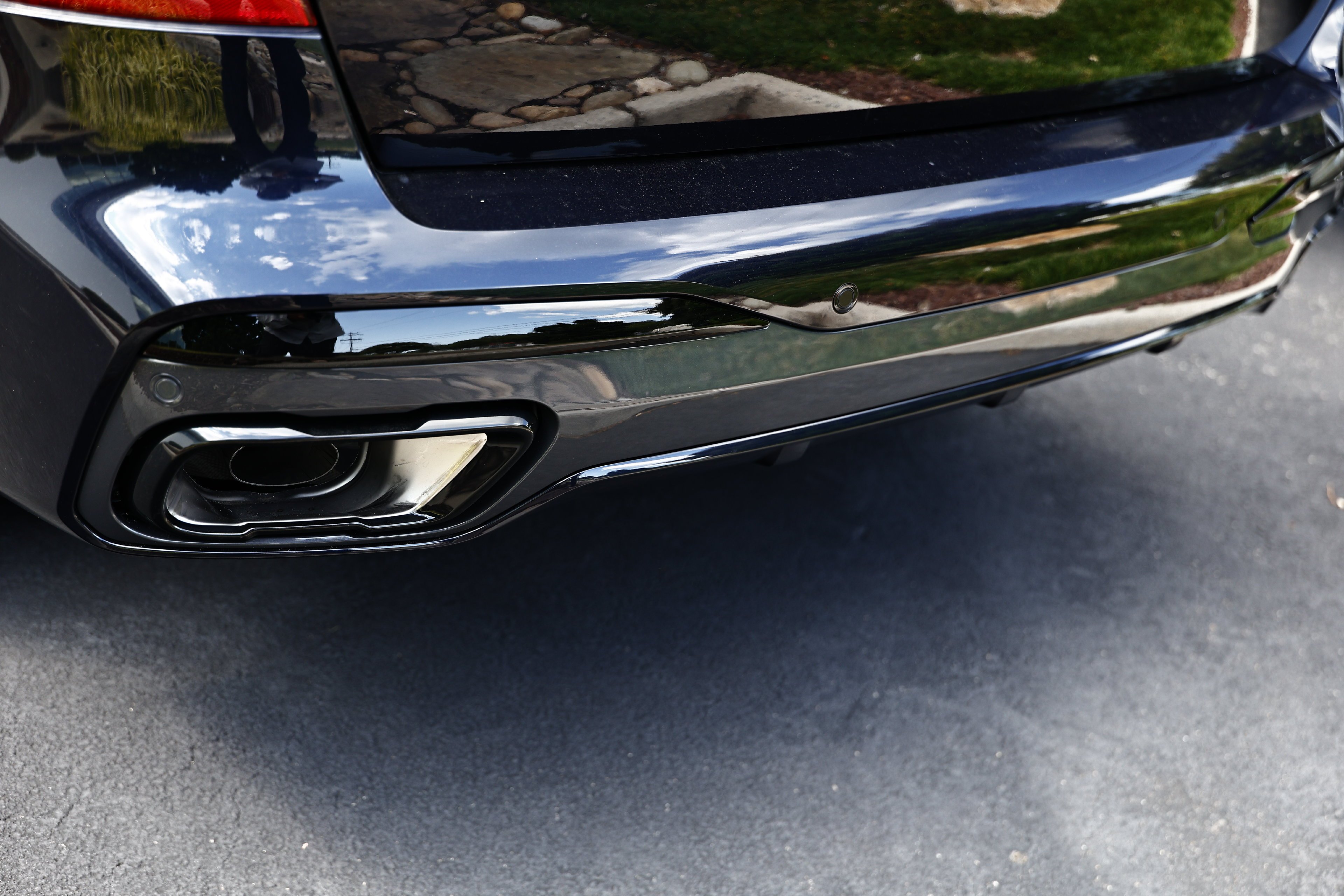 New 2027 Carbon Black Metallic BMW xDrive40i image 6