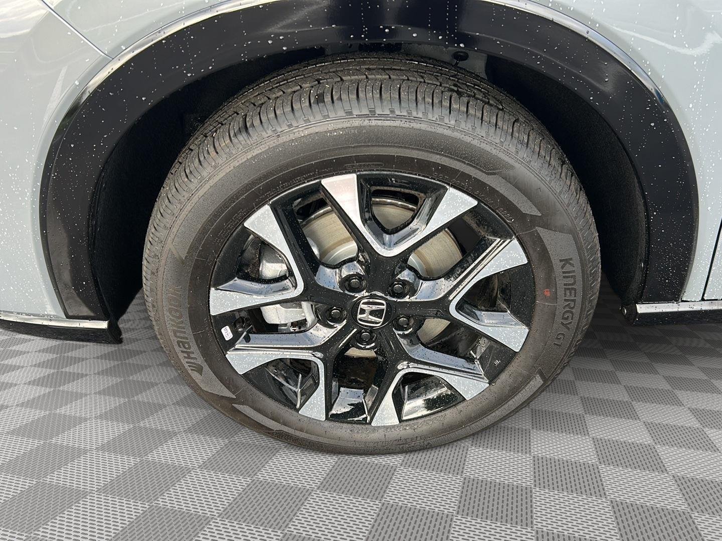 New 2026 Urban Gray Pearl Honda EX-L image 3