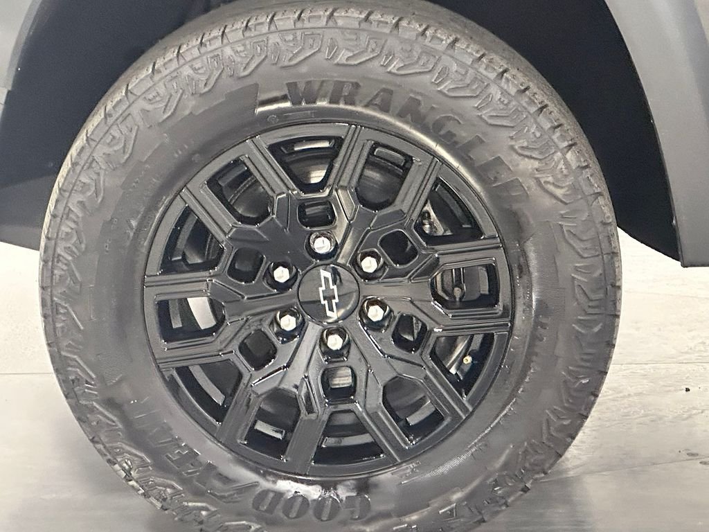 Used 2024 Black Chevrolet Trail Boss image 18