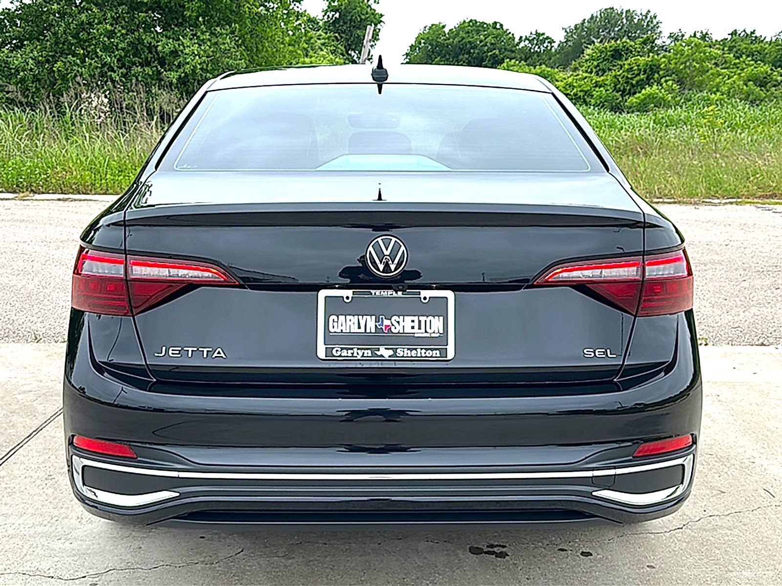 Used 2024 Deep Black Pearl Volkswagen 1.5T SEL image 7