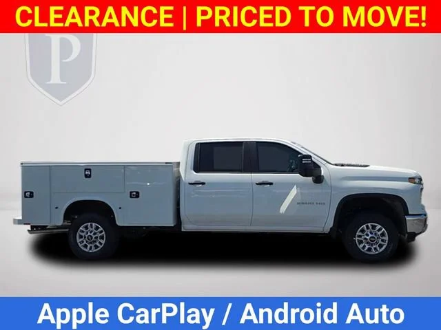 New 2026 Summit White Chevrolet WT image 4