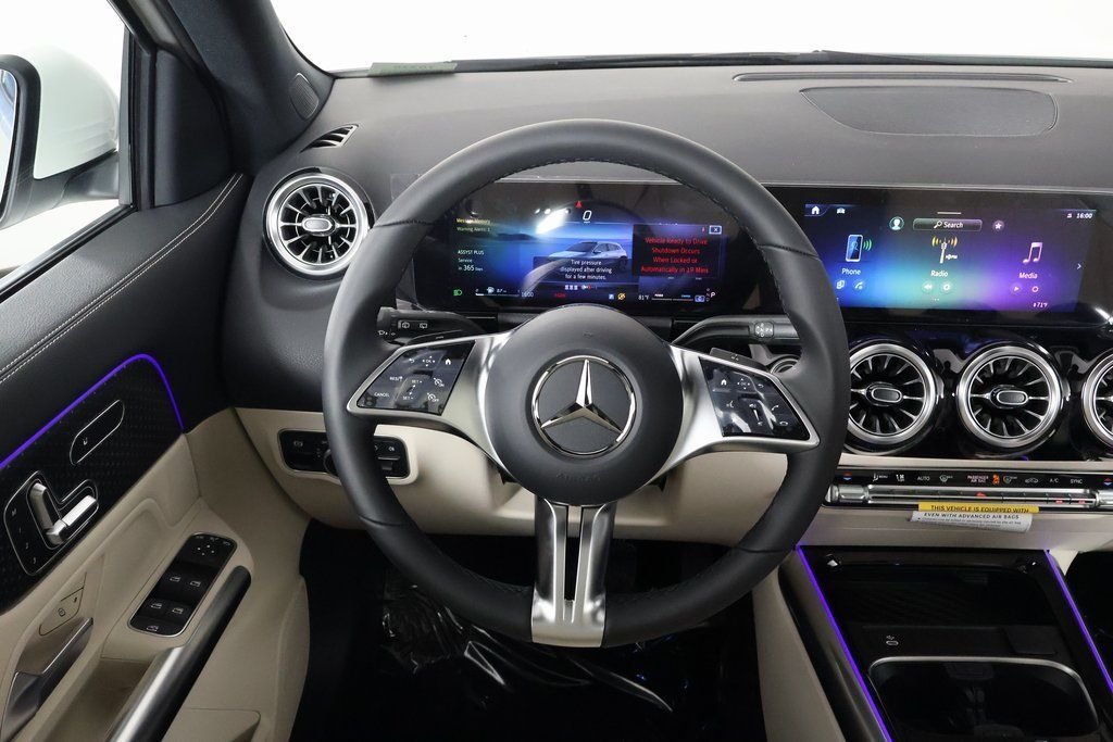 New 2026 Polar White Mercedes-Benz GLA 250 image 3