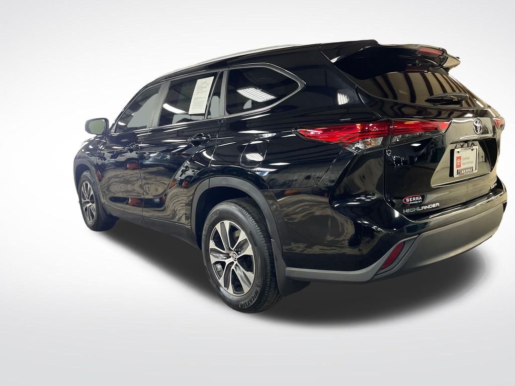 Used 2023 Black Toyota XLE image 3