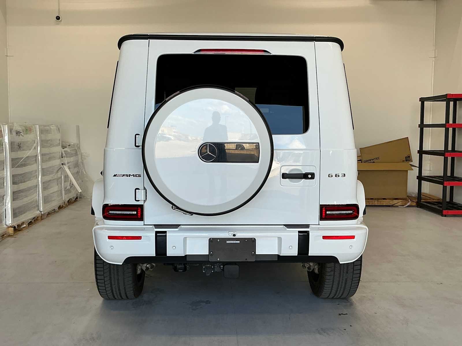 Certified Used 2025 MANUFAKTUR Moonlight White Metallic Mercedes-Benz AMG® G 63 image 5