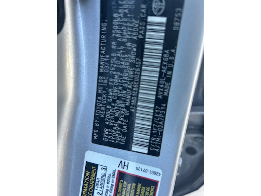 Used 2014 Classic Silver Metallic Toyota XLE Touring image 6
