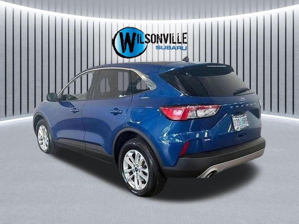 Used 2022 Blue Ford SE image 8
