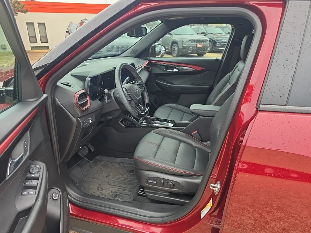 Used 2025 Red Chevrolet RS image 27