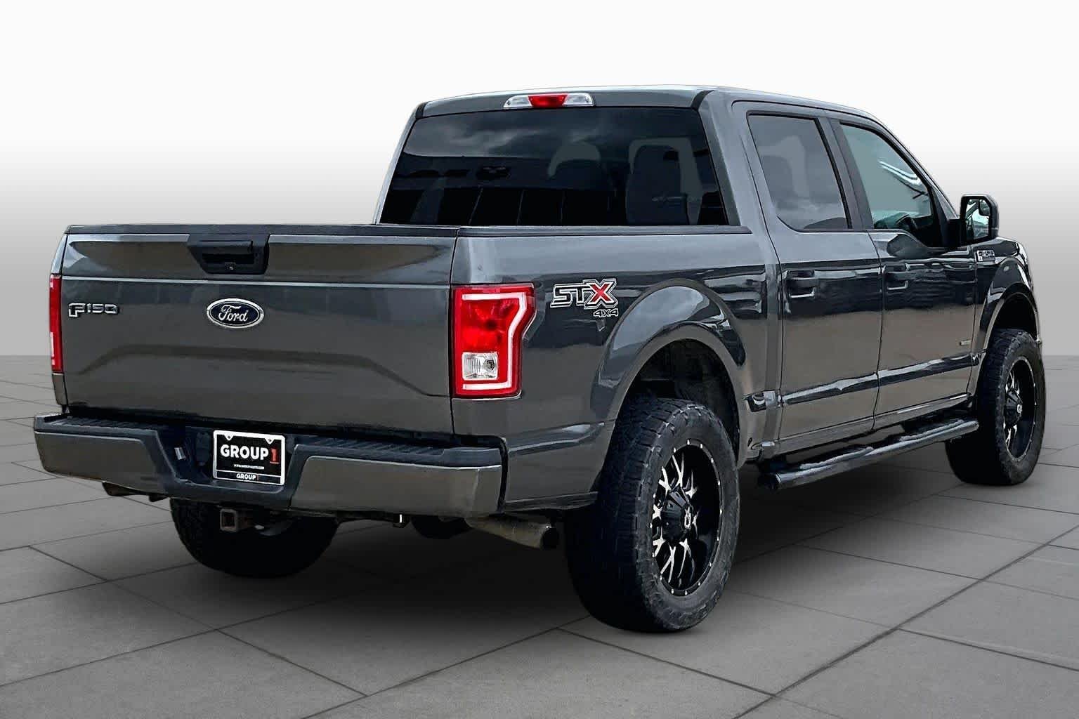 Used 2017 Magnetic Metallic Ford XL image 9