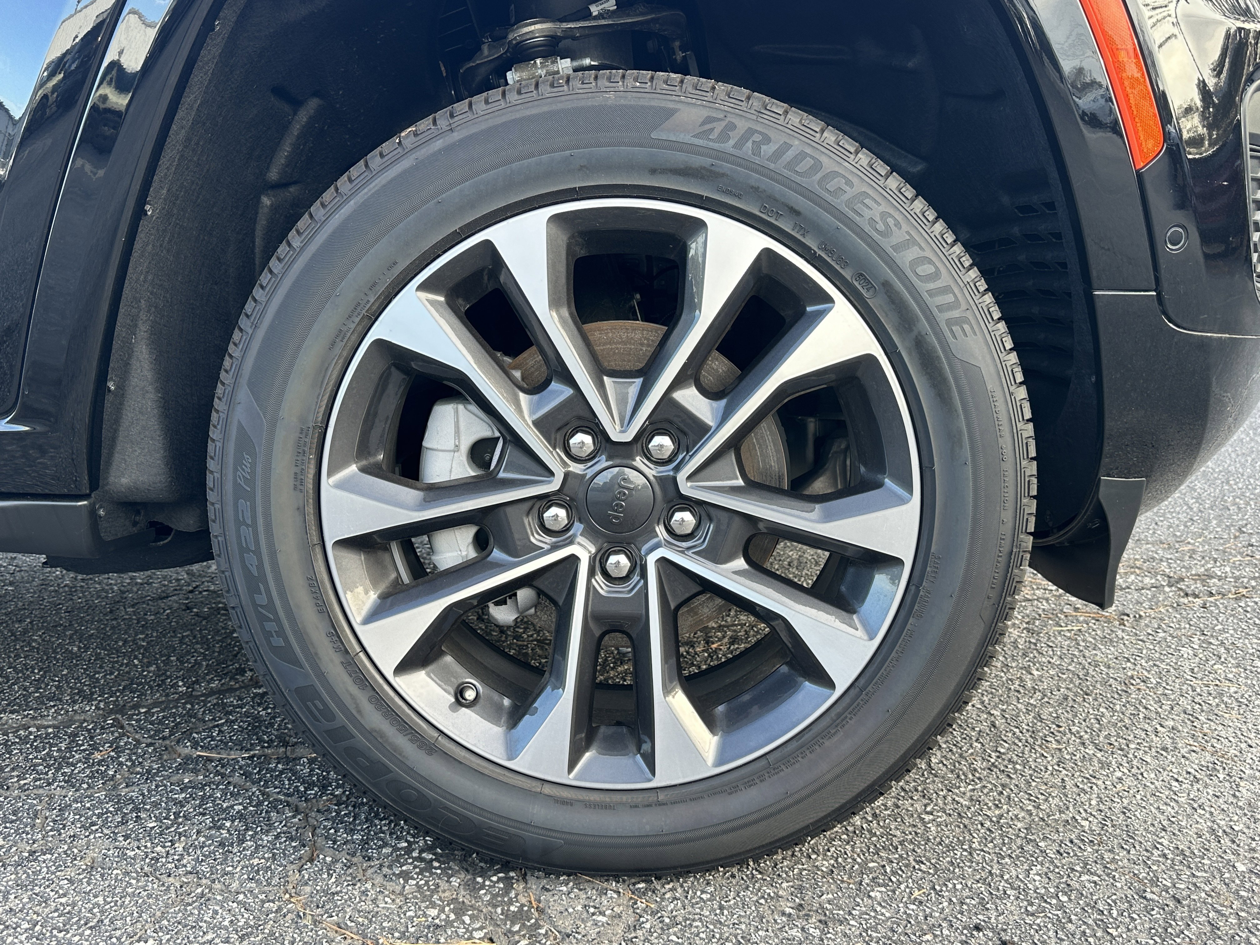 2025 Jeep Grand Cherokee Overland - Photo 13