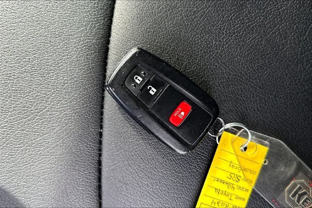 Used 2024  Toyota SR5 image 36