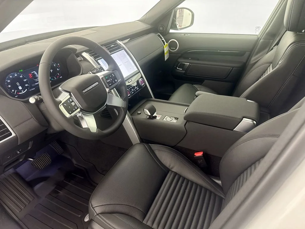New 2026 Fuji White Land Rover S image 9