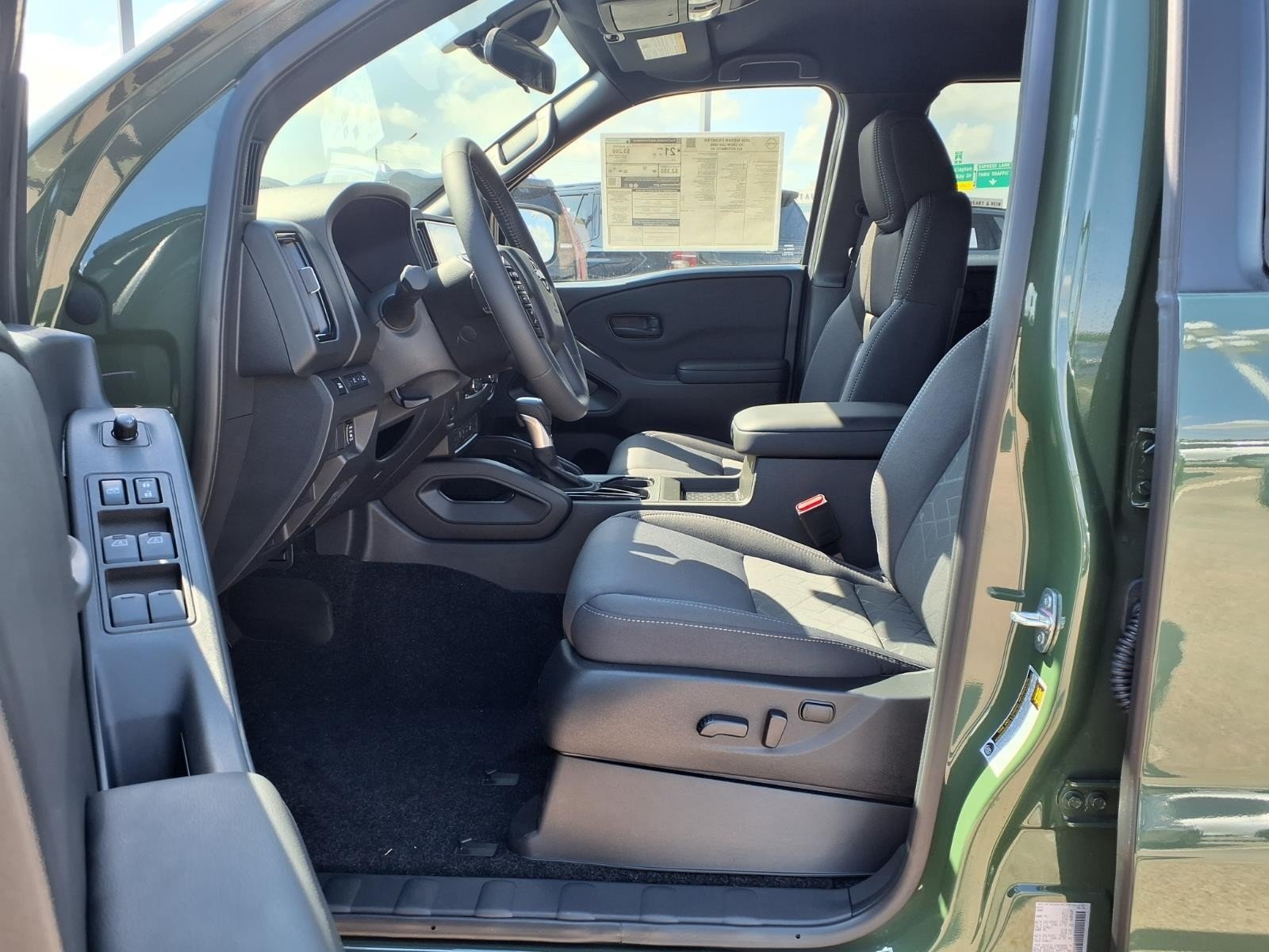 2026 Nissan Frontier Crew Cab SV - 11