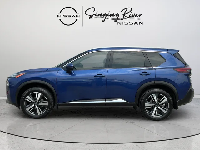 Used 2021 Blue Nissan SL image 4