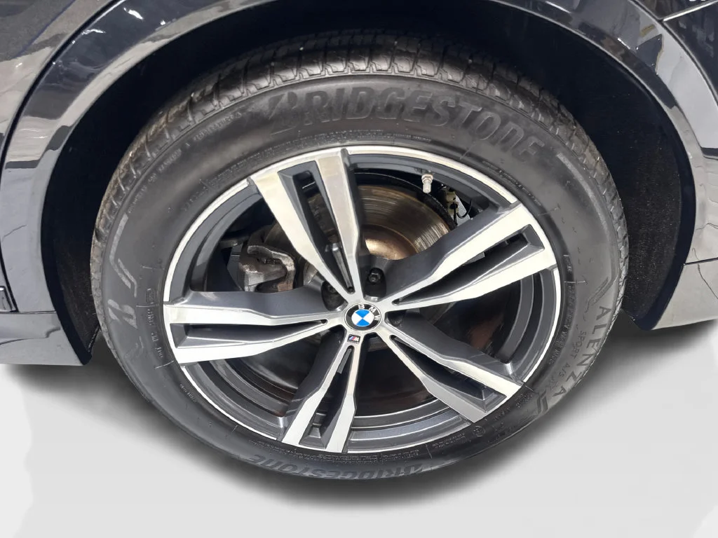 Used 2023 Black BMW xDrive40i image 92