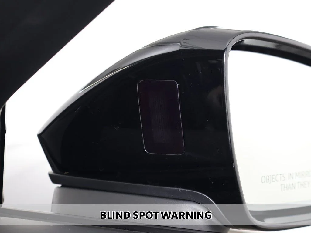 Used 2025 Mythos Black Metallic Audi 4.0T image 6