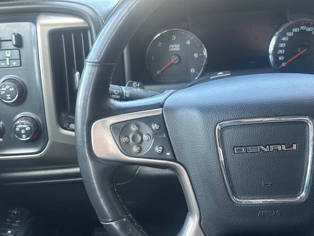 Used 2016 Silver GMC Denali image 14
