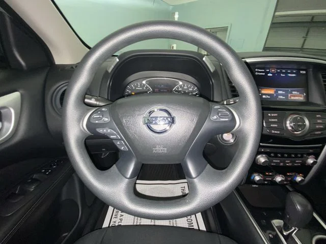 Used 2019 Silver Nissan S image 14