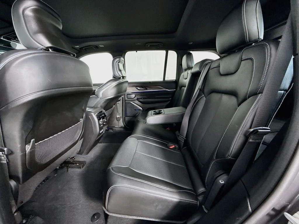 Used 2022 Gray Jeep Overland 4xe image 24