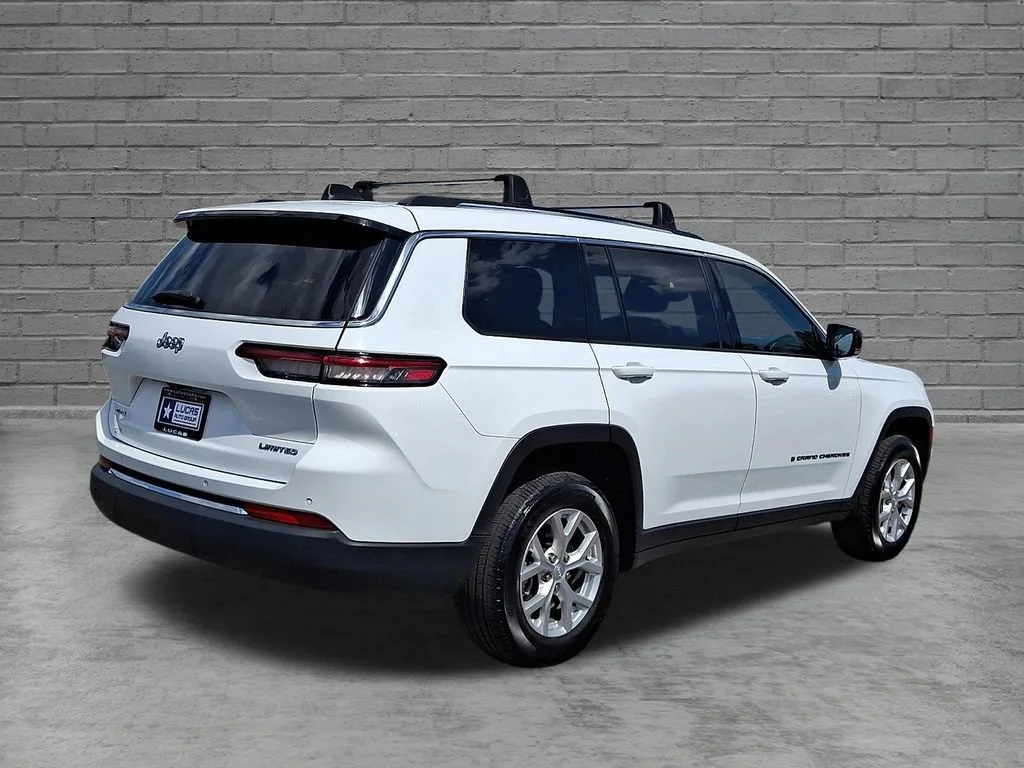 Used 2023 Bright White Clearcoat Jeep Limited image 12