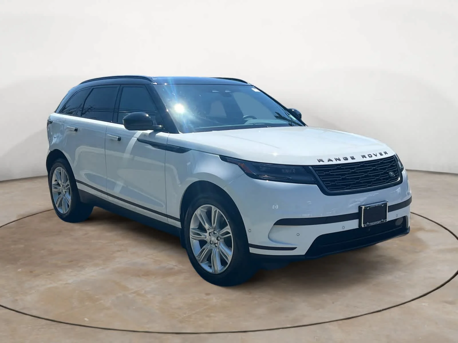 Certified Used 2026 Fuji White Land Rover S image 7
