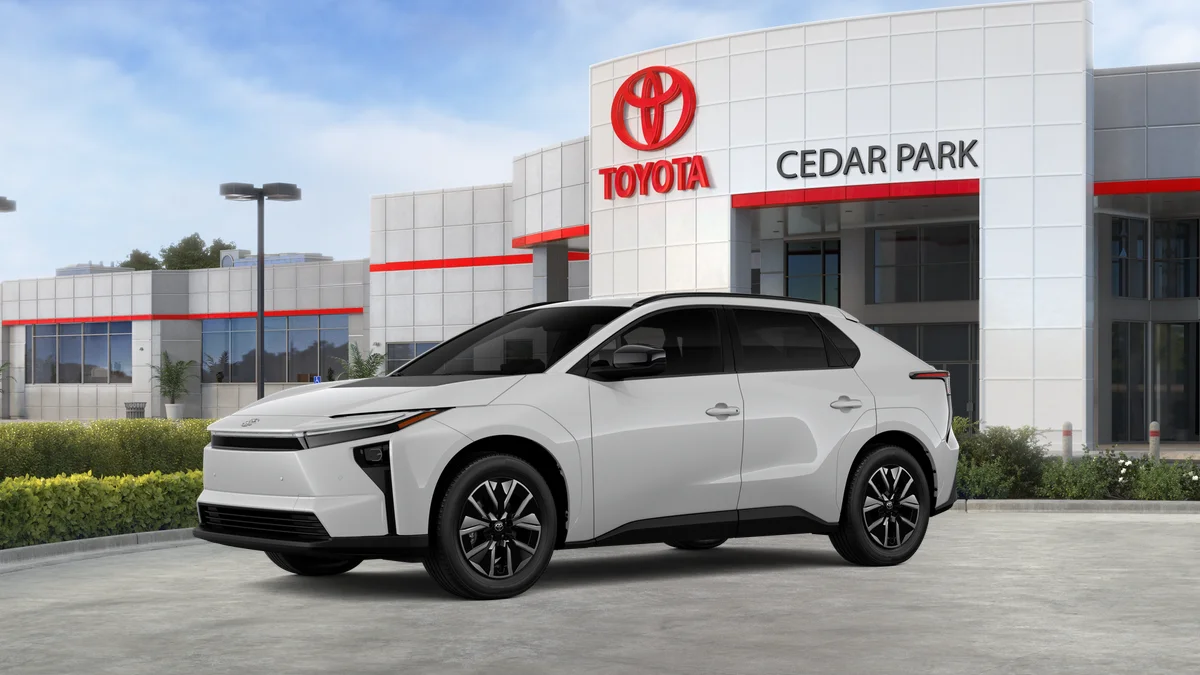 New 2026 Wind Chill Pearl Toyota XLE image 23