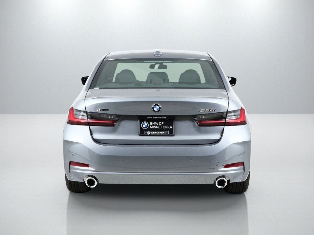 2026 BMW 3 Series 330i - Photo 10
