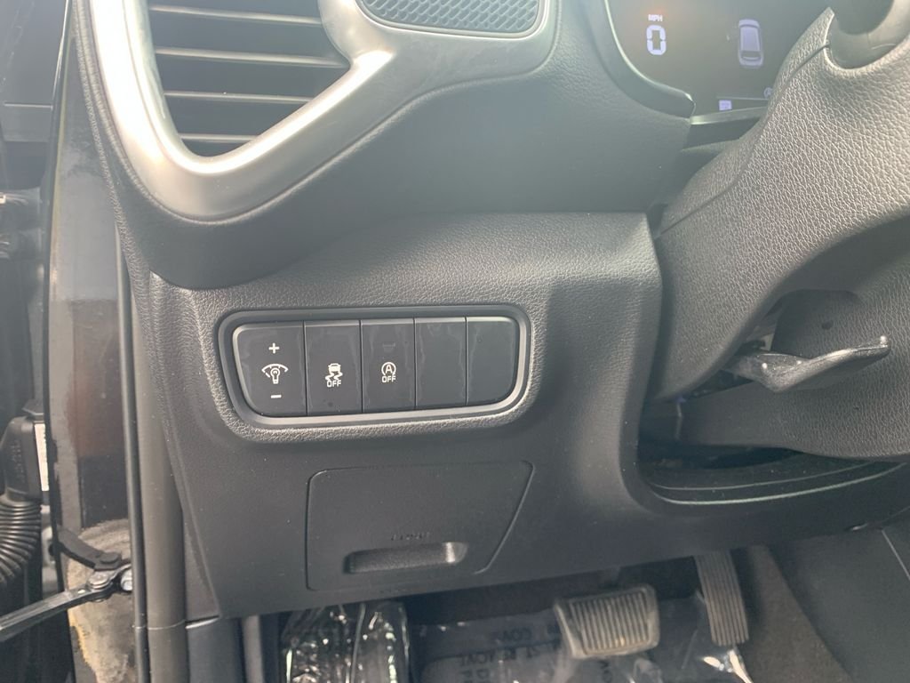 Used 2024 Black Kia LX image 13