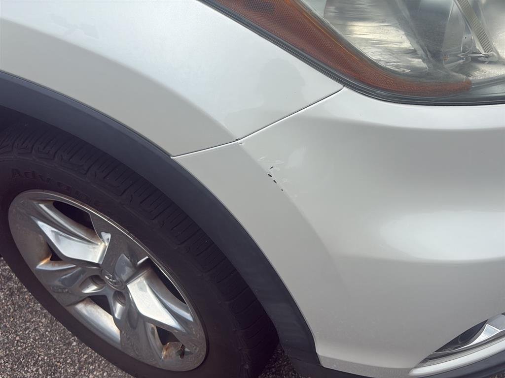 Used 2014 WHITE TOYOTA  image 26