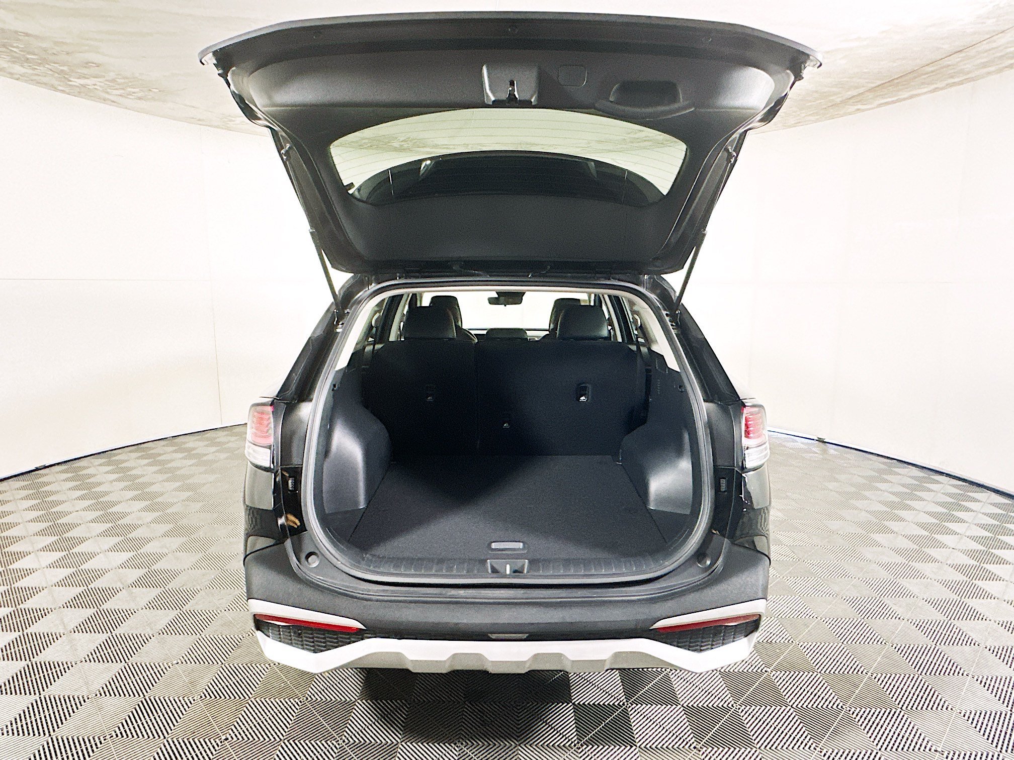 Used 2024 Ebony Black Kia EX image 31