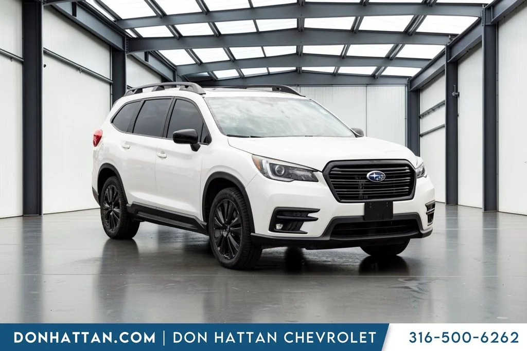 Used 2022 White Subaru Onyx Edition image 27