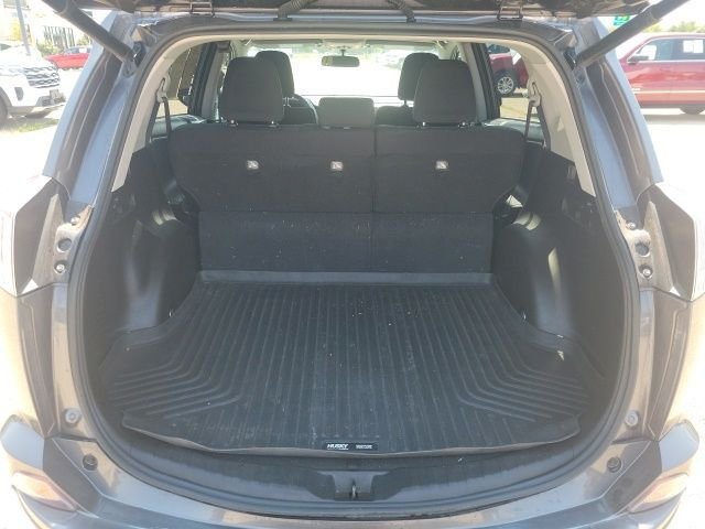 Used 2016 Magnetic Gray Metallic Toyota XLE image 25