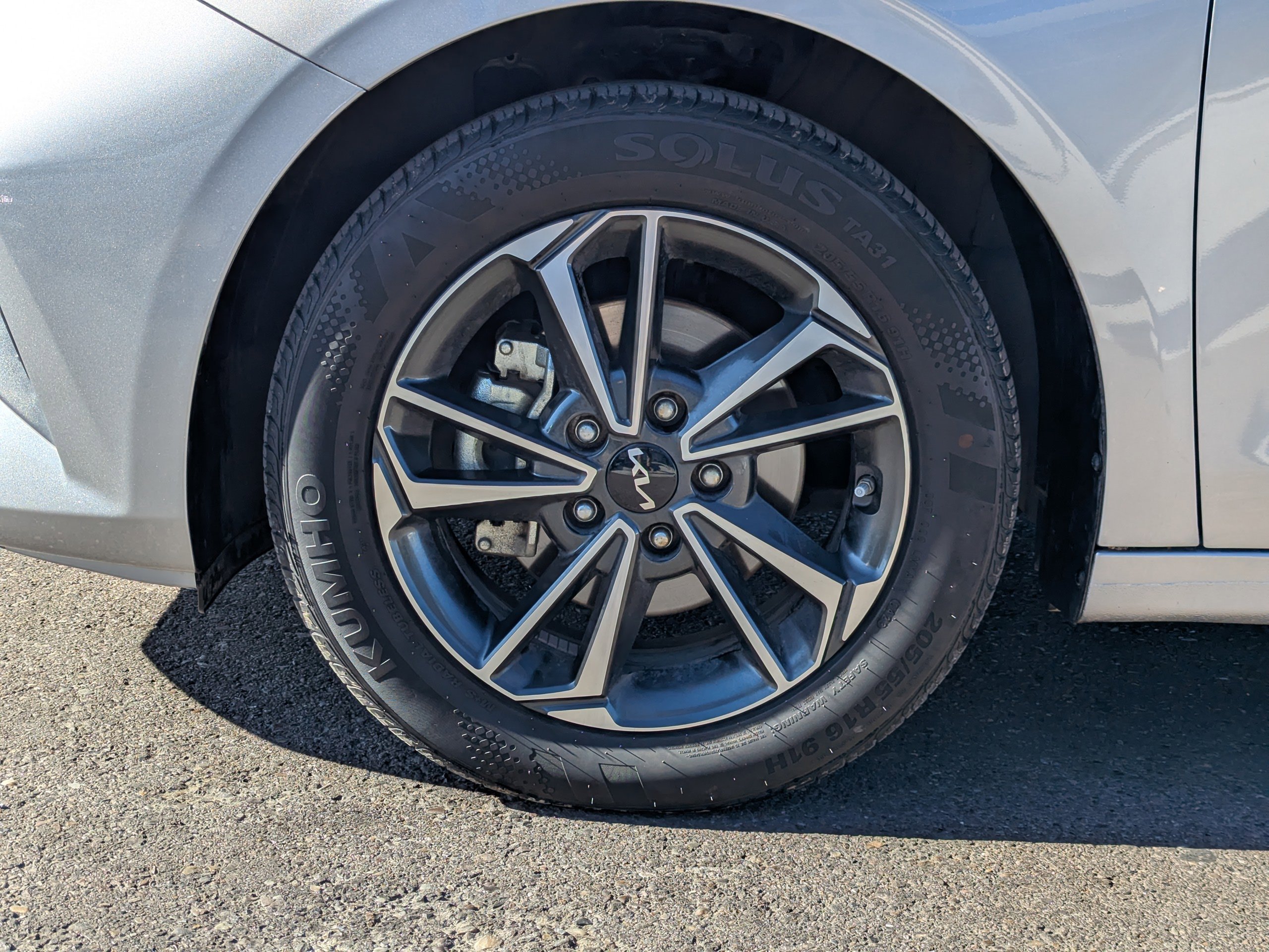 2023 Kia Forte LXS - Photo 45