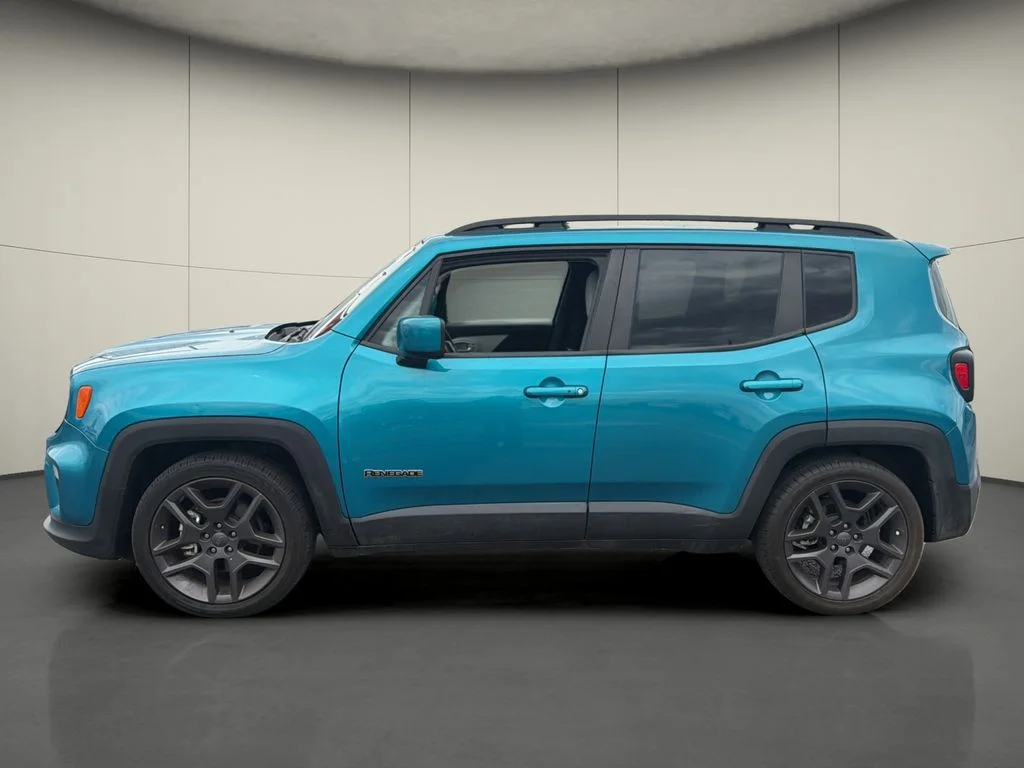 Used 2021 Teal Jeep Latitude image 4
