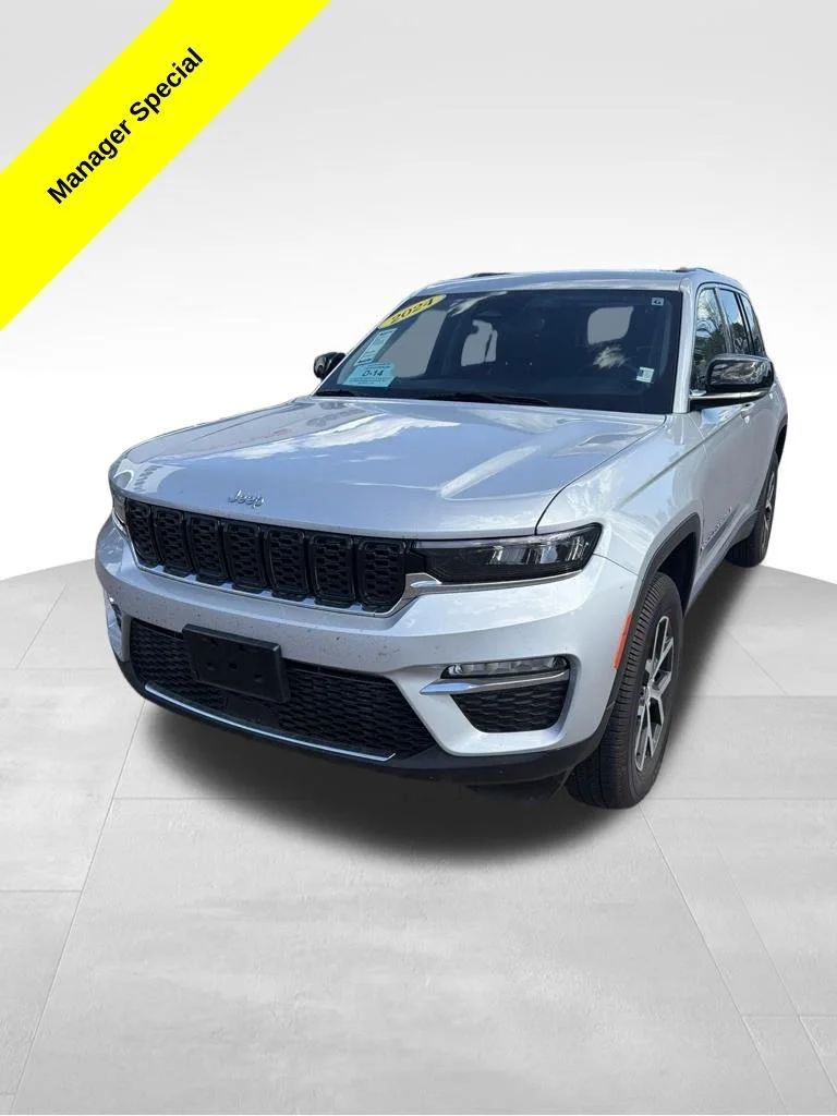 Used 2024 Silver Zynith Jeep Limited image 3