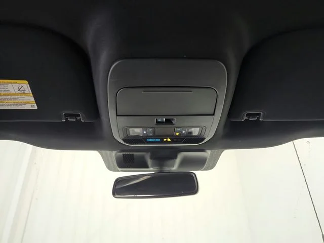 Used 2023 White Ford XLT image 28