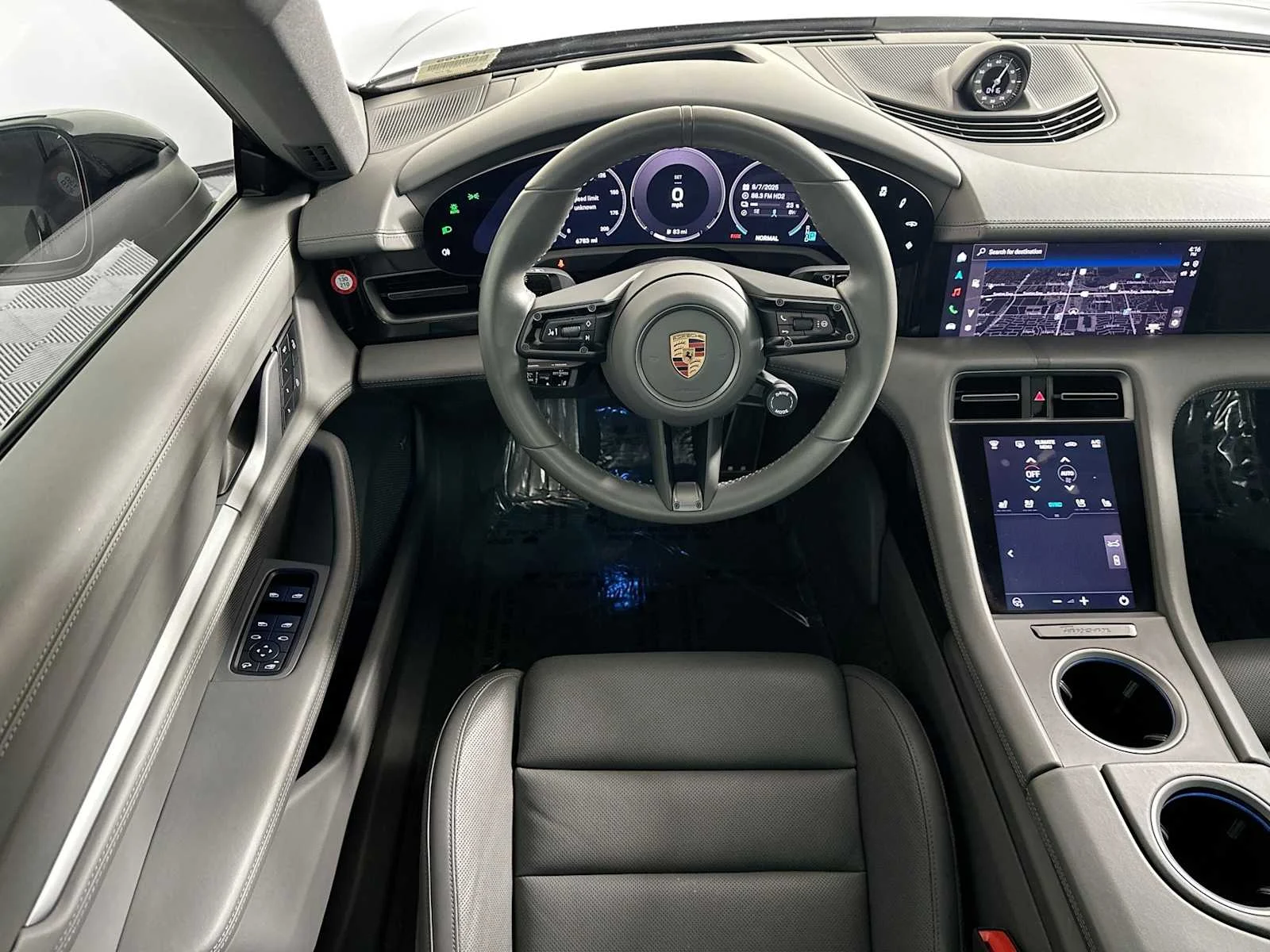 2025 Porsche Taycan Base - Photo 23