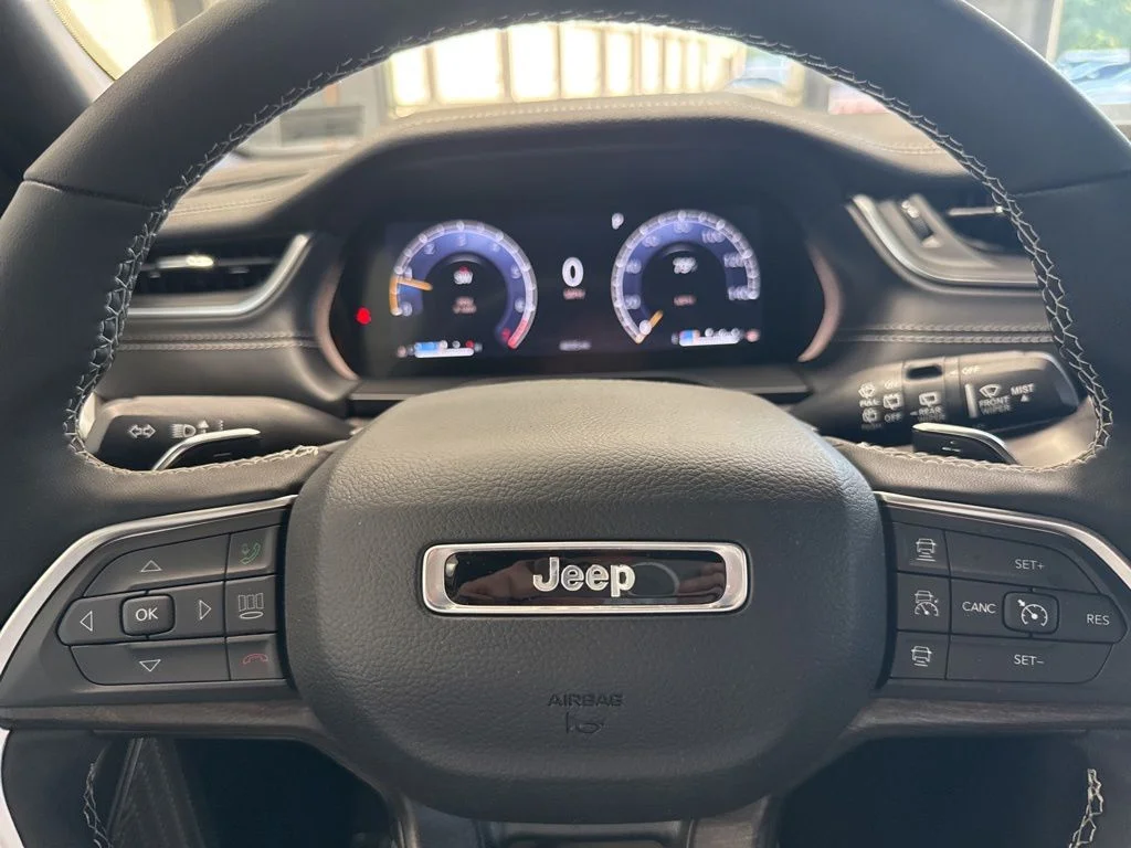 Used 2025 Black Jeep Limited image 19