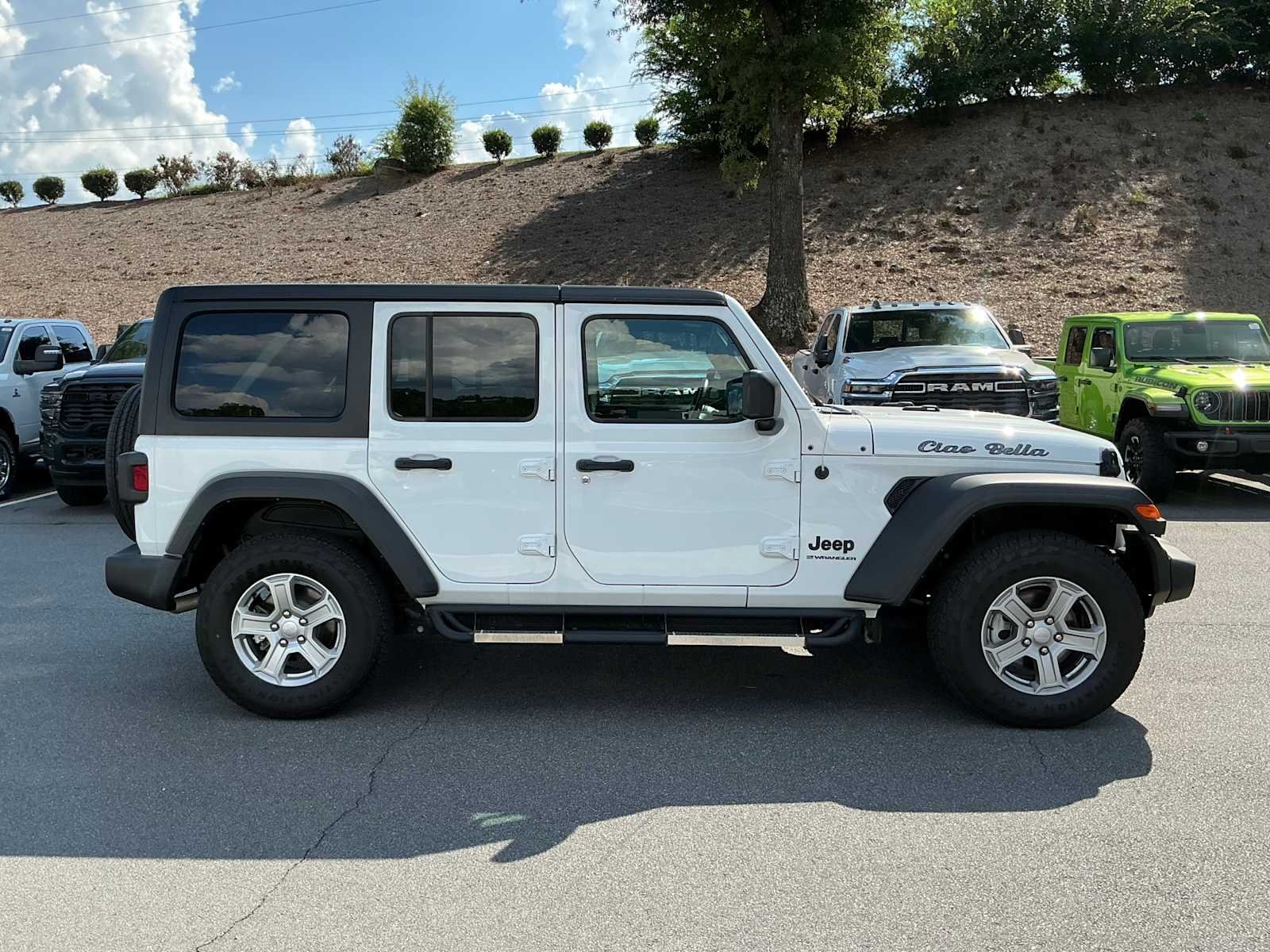 Used 2023 Bright White Clearcoat Jeep Sport S image 6