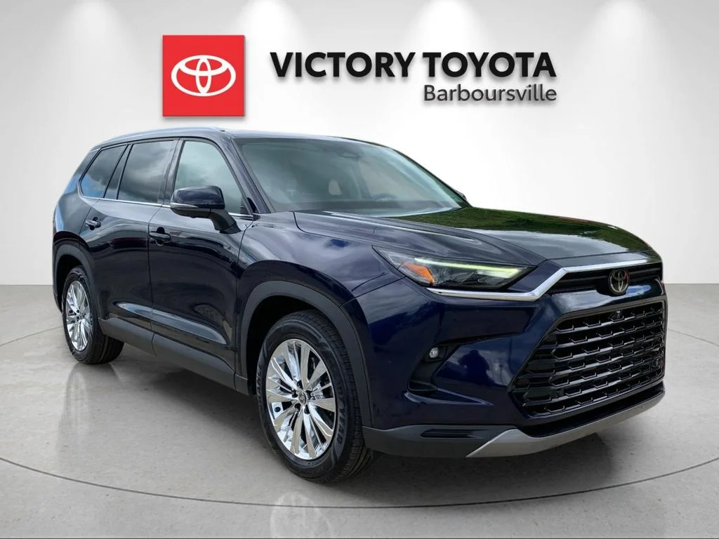 Used 2024  Toyota Platinum image 5