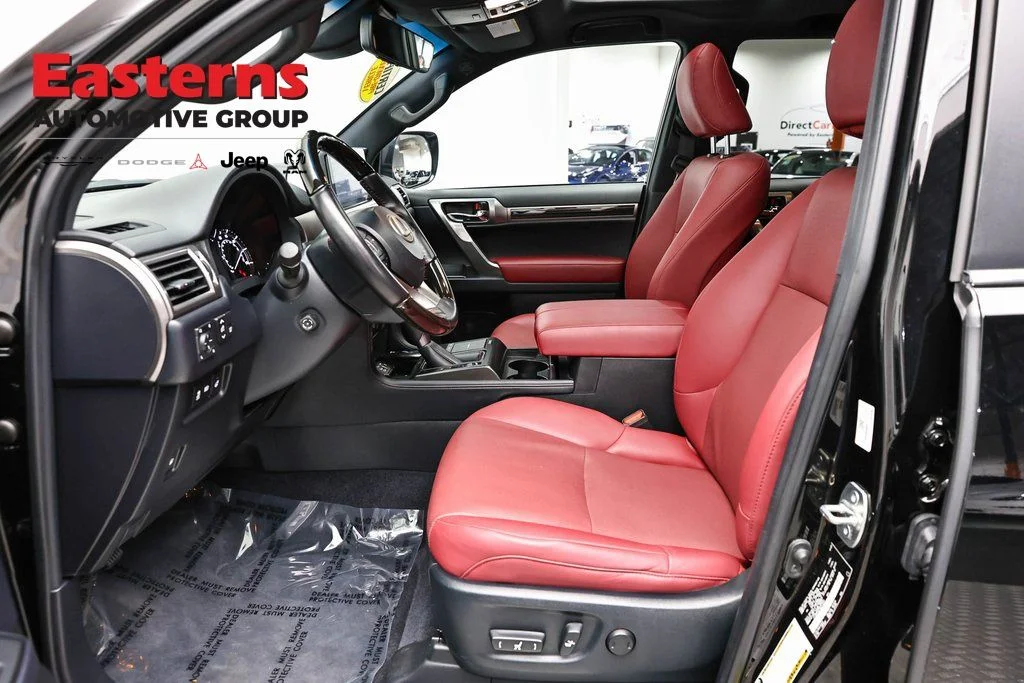 Used 2022 Black Lexus 460 image 13