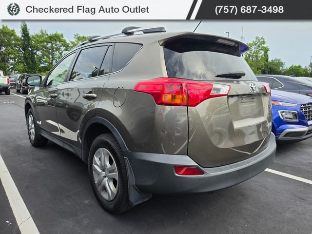 Used 2014 Pyrite Mica Toyota LE image 4