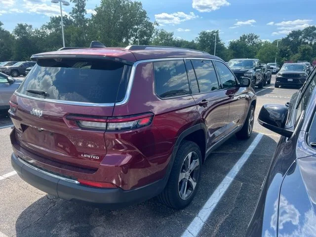 Used 2023 Red Jeep Limited image 2