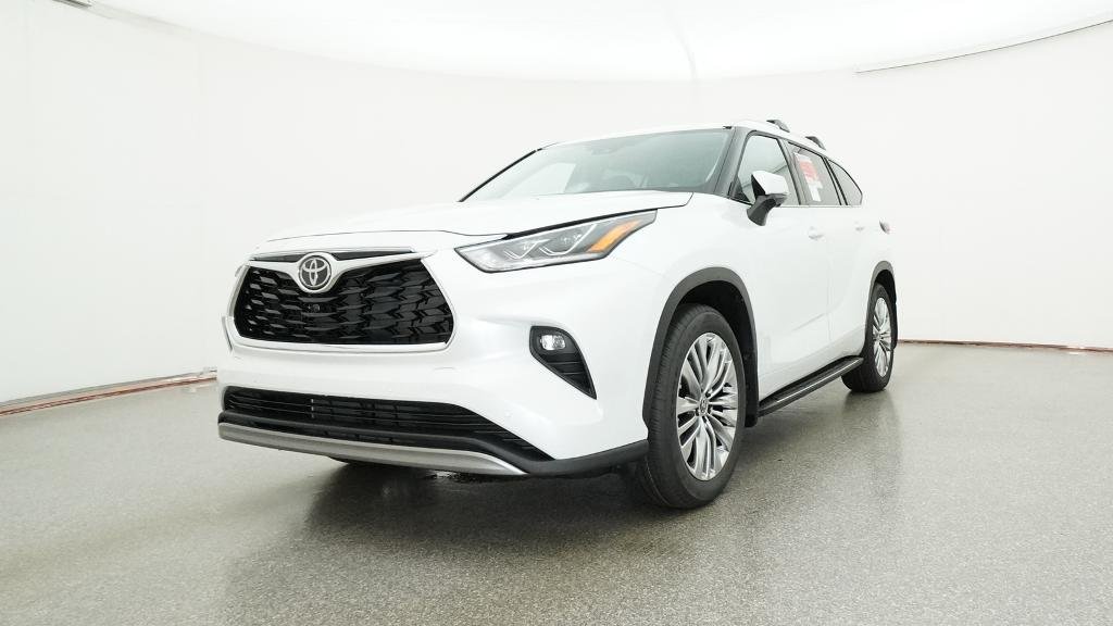 New 2026 Wind Chill Pearl Toyota Platinum image 19